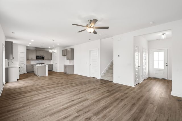 7086 Sutton Drive, White House, TN 37188