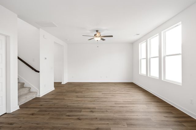 7086 Sutton Drive, White House, TN 37188