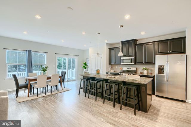 2824 SHAWS RD, Sparrows Point, MD 21219