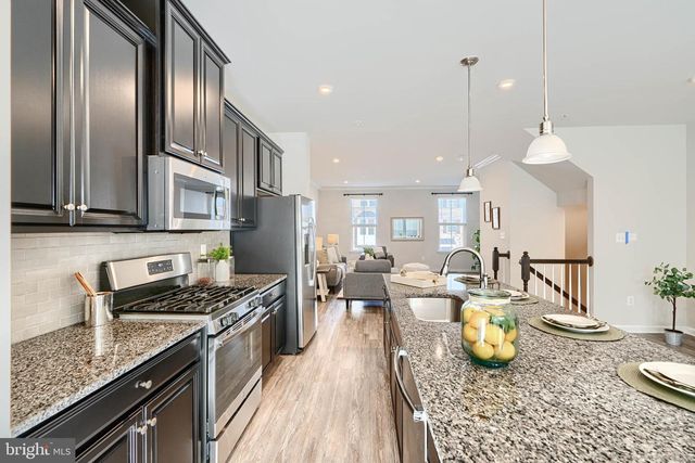 2824 SHAWS RD, Sparrows Point, MD 21219