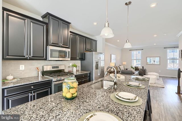 2824 SHAWS RD, Sparrows Point, MD 21219