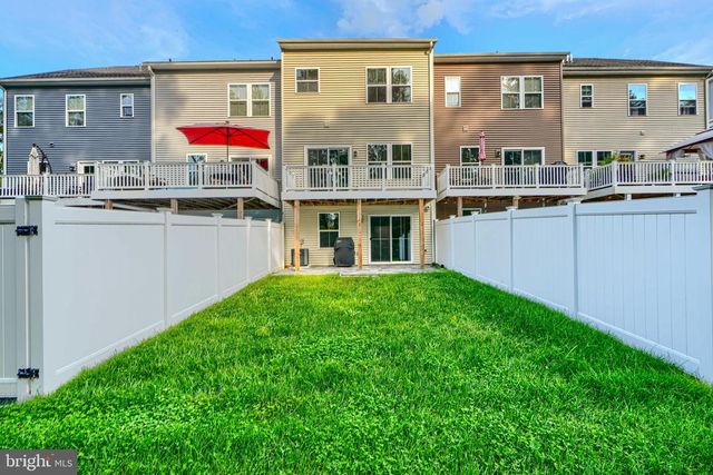 2824 SHAWS RD, Sparrows Point, MD 21219