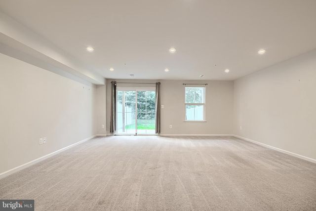 2824 SHAWS RD, Sparrows Point, MD 21219