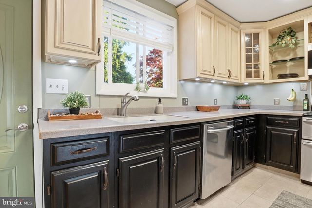 2809 WYNGATE DR, York, PA 17403