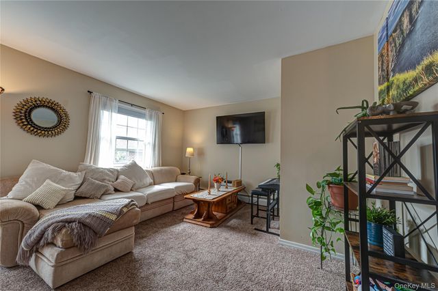 460 Old Town Road 3-O, Port Jefferson Station, NY 11776