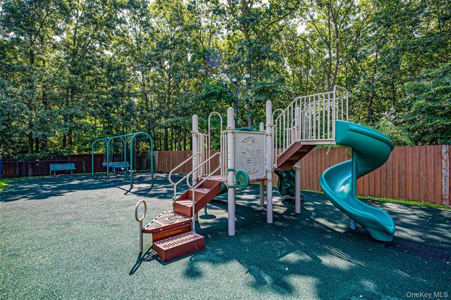 460 Old Town Road 3-O, Port Jefferson Station, NY 11776