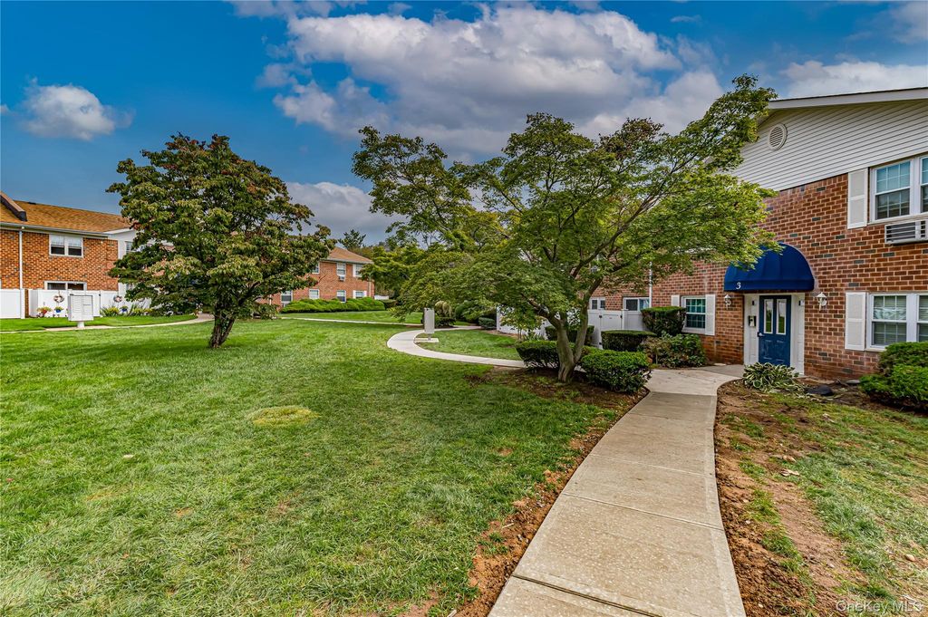 460 Old Town Road 3-O, Port Jefferson Station, NY 11776 — photo 3