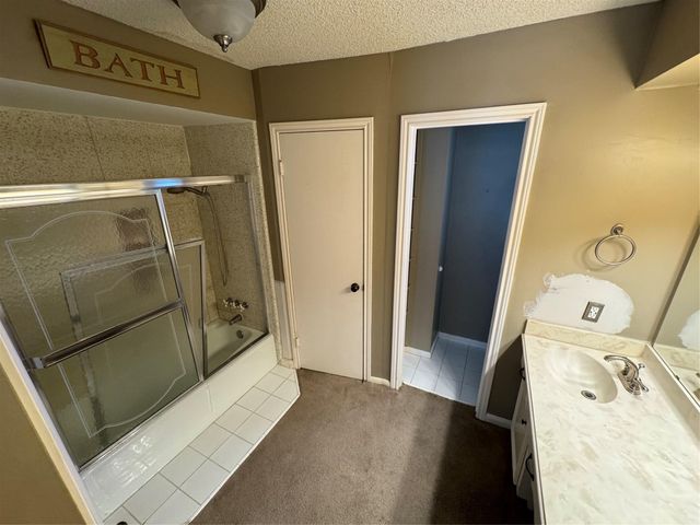 15802 Seattle Street, Houston, TX 77040