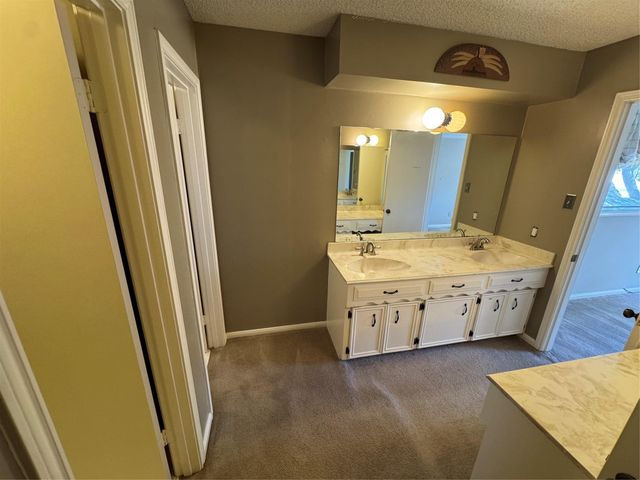 15802 Seattle Street, Houston, TX 77040