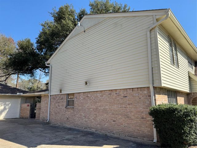 15802 Seattle Street, Houston, TX 77040