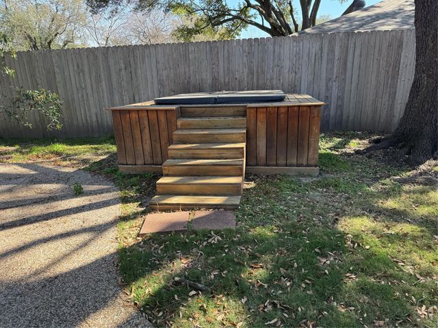 15802 Seattle Street, Houston, TX 77040