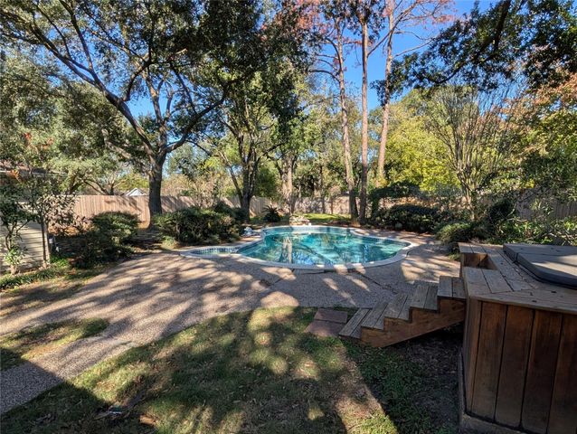 15802 Seattle Street, Houston, TX 77040