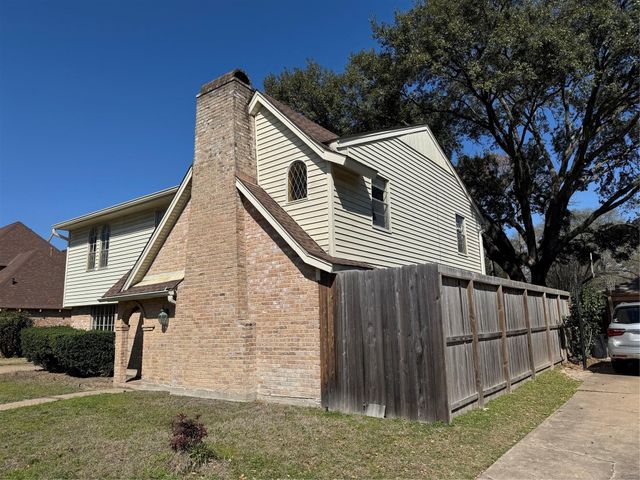 15802 Seattle Street, Houston, TX 77040
