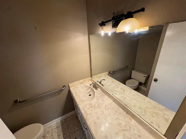 15802 Seattle Street, Houston, TX 77040