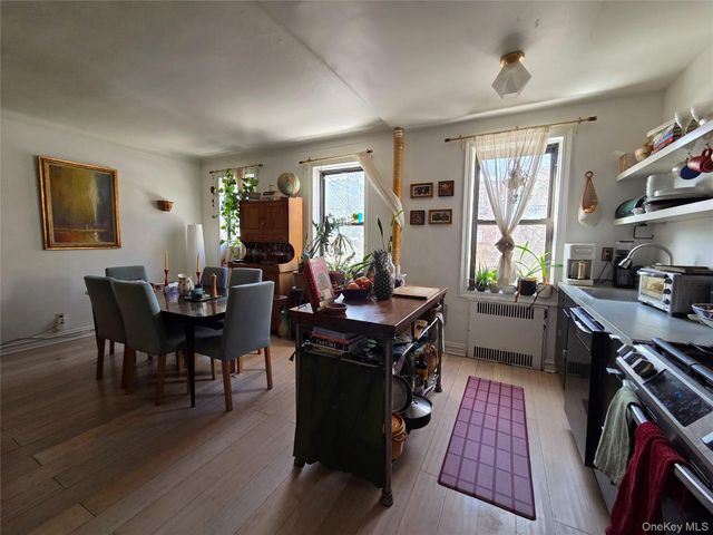 192 E 8th Street 1B, Brooklyn, NY 11218