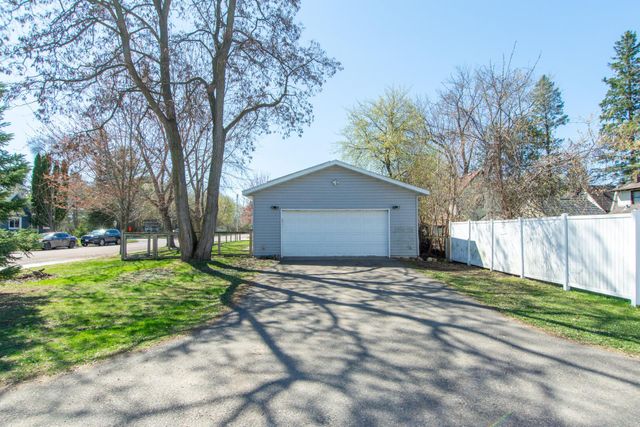 1521 Pine Street, Brainerd, MN 56401