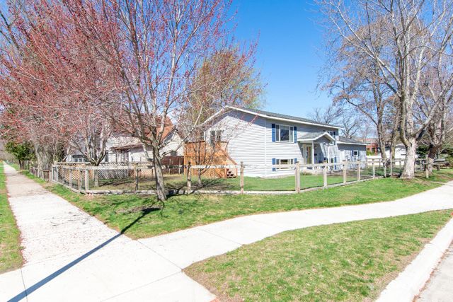 1521 Pine Street, Brainerd, MN 56401