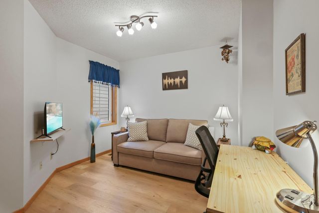 9949 Tamarack Cove, Woodbury, MN 55125