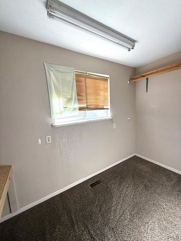 1908 Lynwood Lane, Pueblo, CO 81005