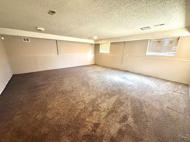 1908 Lynwood Lane, Pueblo, CO 81005