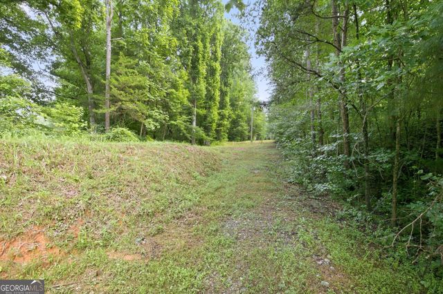 4215 Whiporwill Road, Gillsville, GA 30543