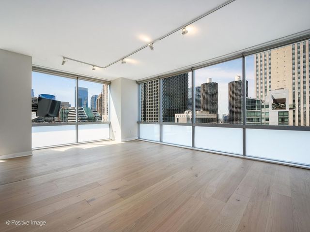 8 E RANDOLPH Street 2105, Chicago, IL 60601