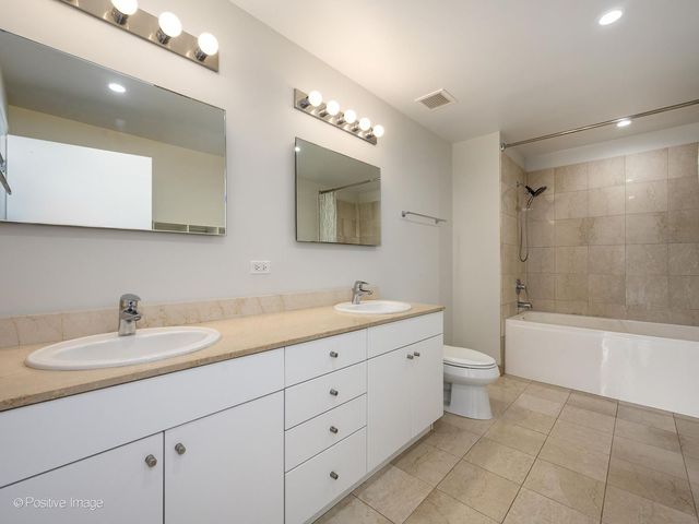 8 E RANDOLPH Street 2105, Chicago, IL 60601