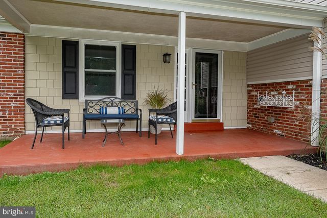 14 CASTLE ROCK DR, Havertown, PA 19083