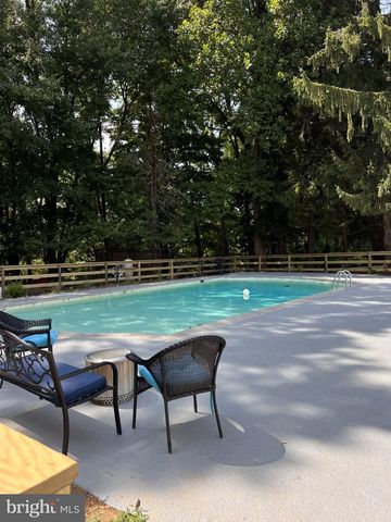 14 CASTLE ROCK DR, Havertown, PA 19083