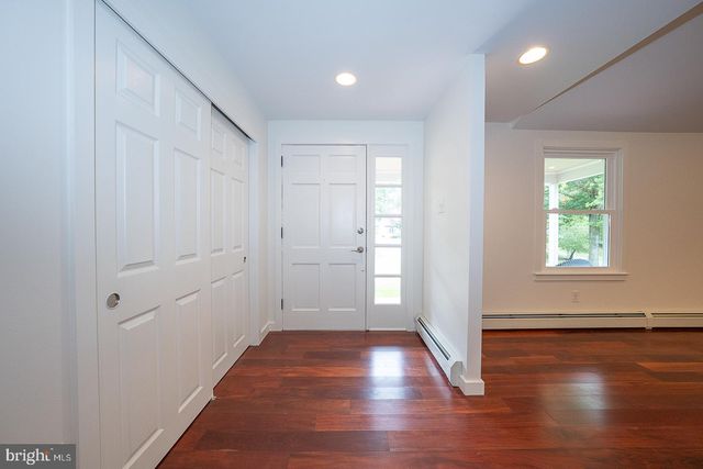 14 CASTLE ROCK DR, Havertown, PA 19083
