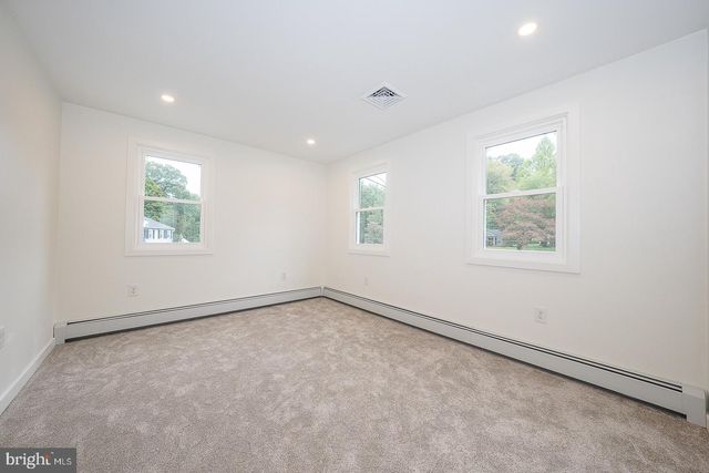 14 CASTLE ROCK DR, Havertown, PA 19083