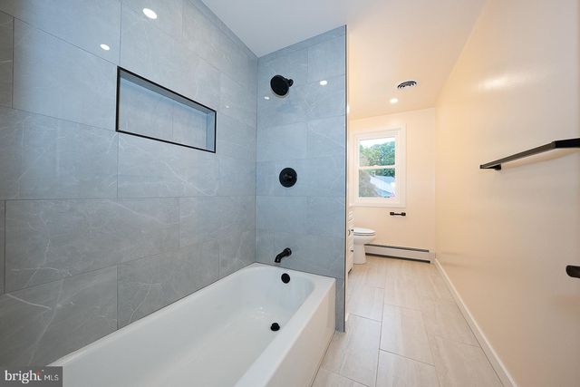 14 CASTLE ROCK DR, Havertown, PA 19083