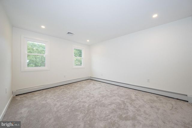 14 CASTLE ROCK DR, Havertown, PA 19083