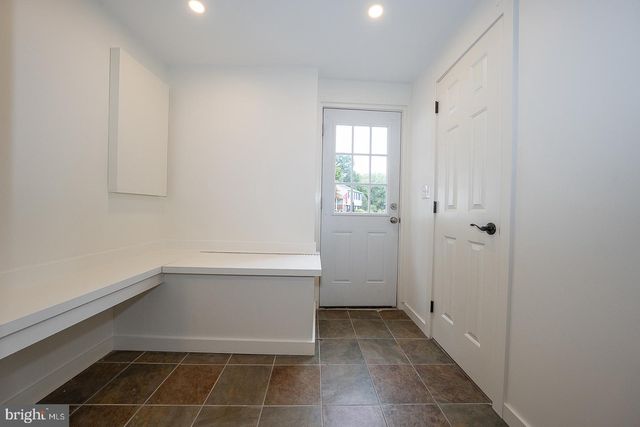 14 CASTLE ROCK DR, Havertown, PA 19083