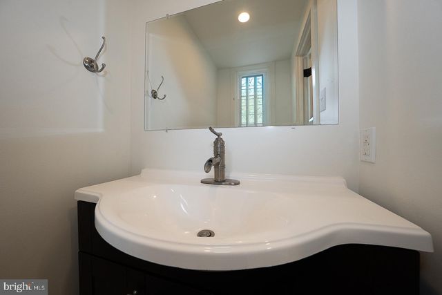 14 CASTLE ROCK DR, Havertown, PA 19083