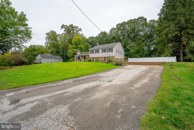 14 CASTLE ROCK DR, Havertown, PA 19083