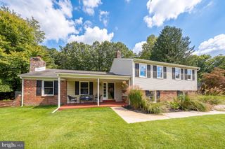 14 CASTLE ROCK DR, Havertown, PA 19083