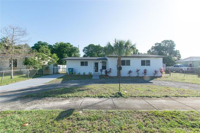 17231 NW 24th Pl, Miami Gardens, FL 33056