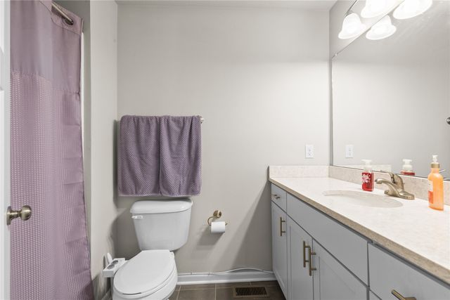 1058 NE 57th Lane, Ankeny, IA 50021