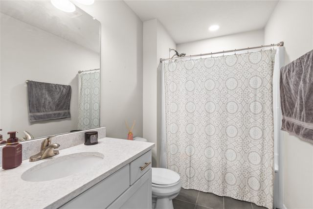 1058 NE 57th Lane, Ankeny, IA 50021