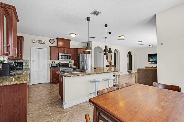 15664 SW 12th Ter, Miami, FL 33194