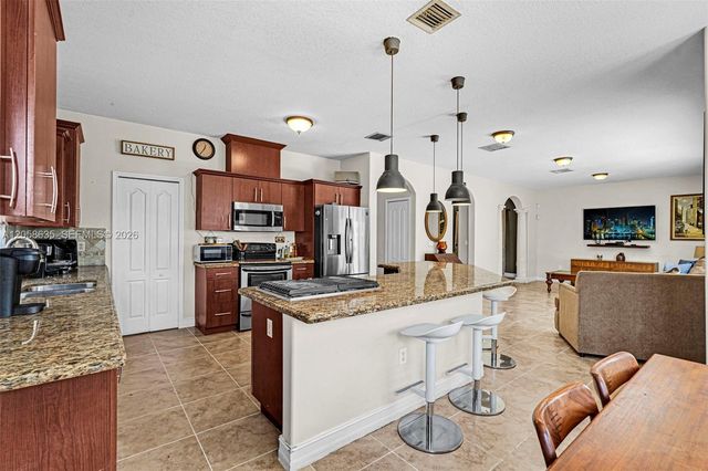 15664 SW 12th Ter, Miami, FL 33194