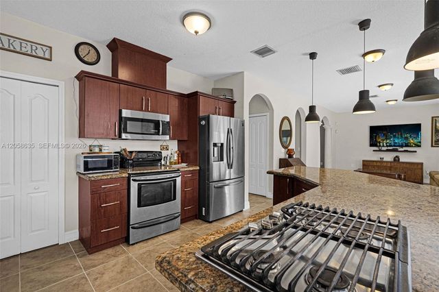15664 SW 12th Ter, Miami, FL 33194