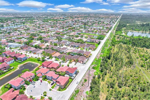 15664 SW 12th Ter, Miami, FL 33194