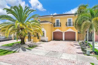 15664 SW 12th Ter, Miami, FL 33194