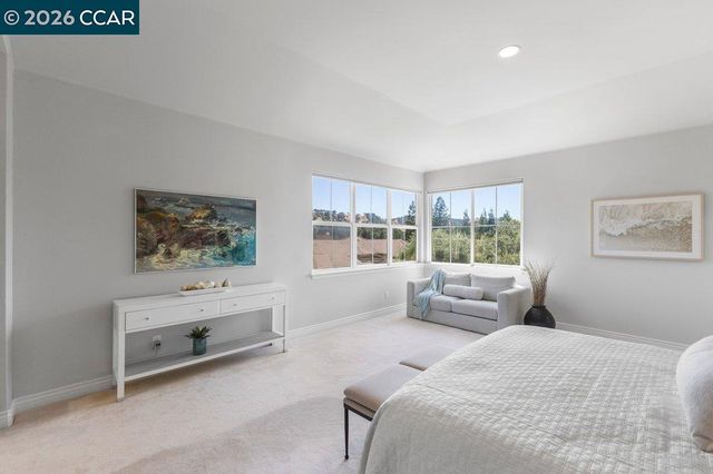 20 Monte Crest Ct, Walnut Creek, CA 94595