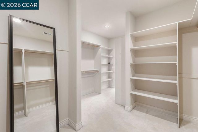 20 Monte Crest Ct, Walnut Creek, CA 94595