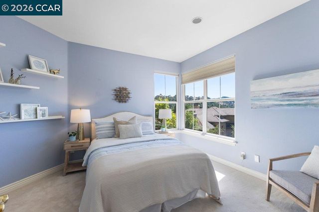 20 Monte Crest Ct, Walnut Creek, CA 94595