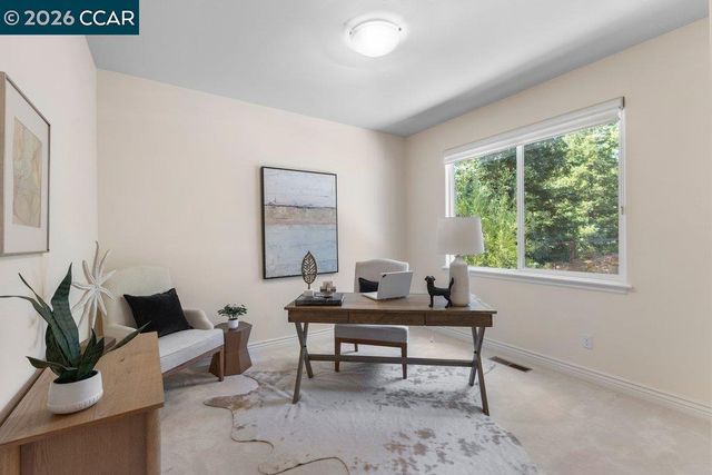 20 Monte Crest Ct, Walnut Creek, CA 94595
