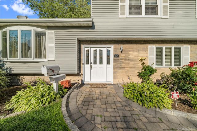 53 Jarvin Road, Port Jefferson Station, NY 11776